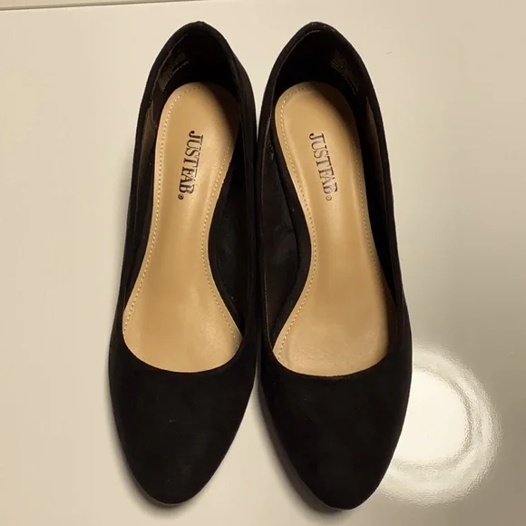 JustFab shoes, size 7.5, color:Black - Picture 1 of 2